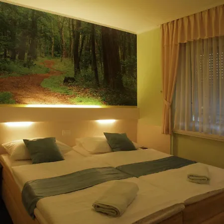 Tabor 3* Μαριμπόρ