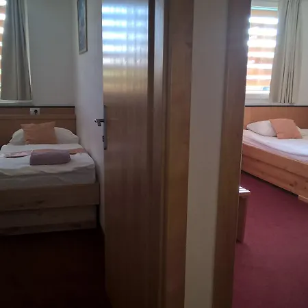 Tabor Hotel 3*