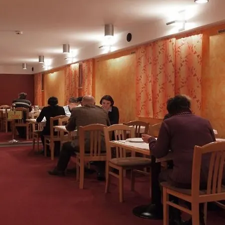 Ξενοδοχείο Tabor Μαριμπόρ