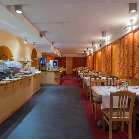 Ξενοδοχείο Tabor 3*